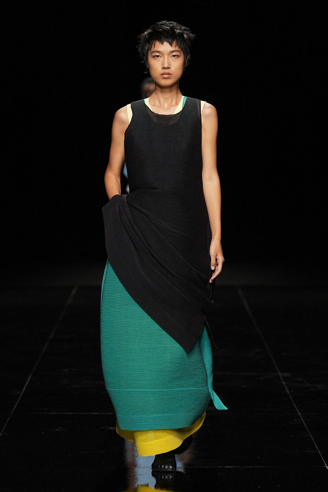 Miyake S27 039