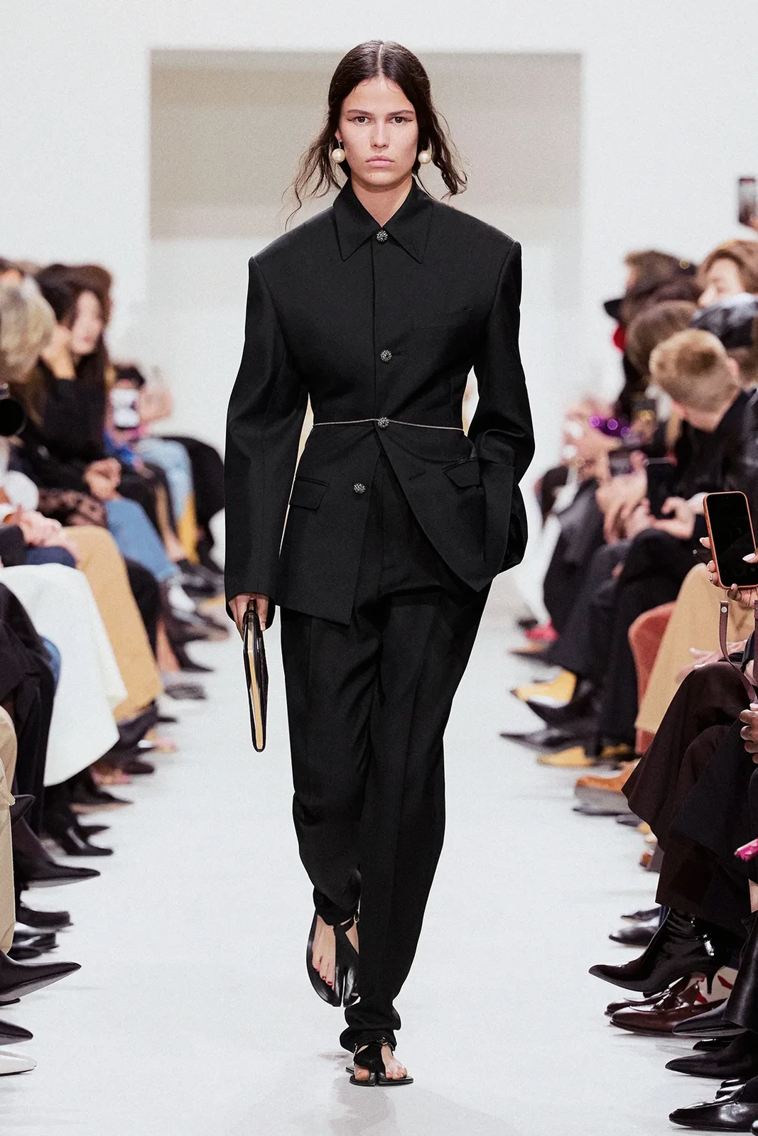 00002-celine-spring-2027-ready-to-wear-credit-brand