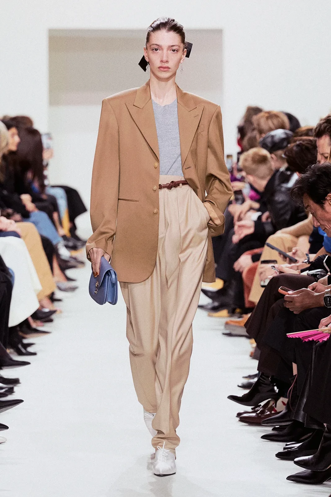 00005-celine-spring-2027-ready-to-wear-credit-brand