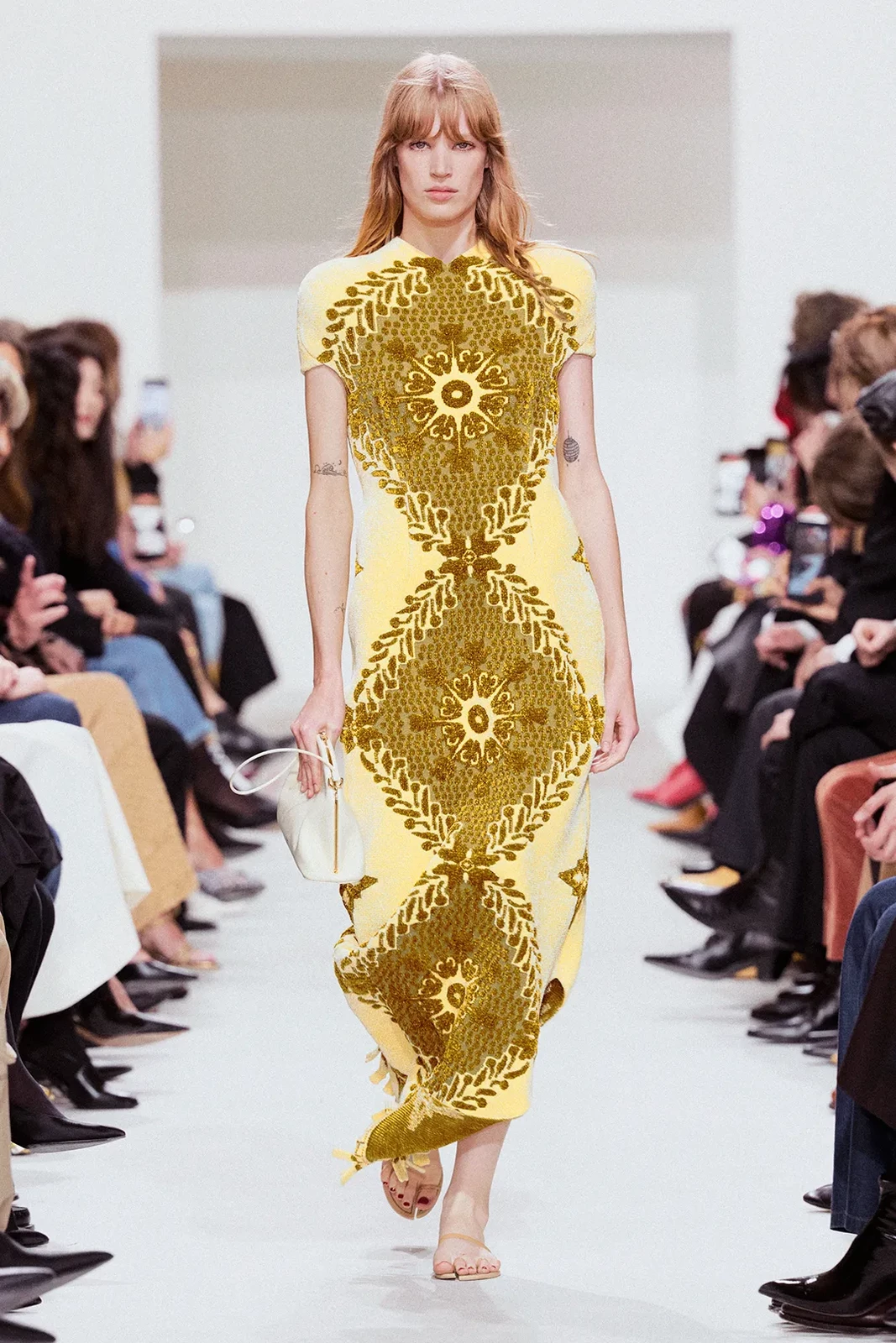 00022-celine-spring-2027-ready-to-wear-credit-brand