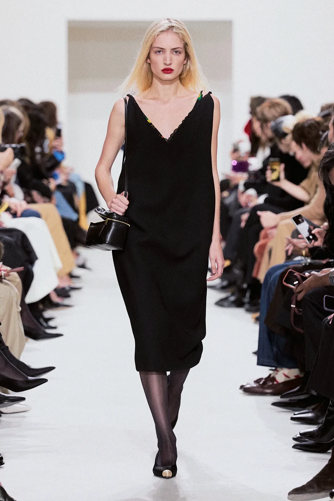 00060-celine-spring-2027-ready-to-wear-credit-brand
