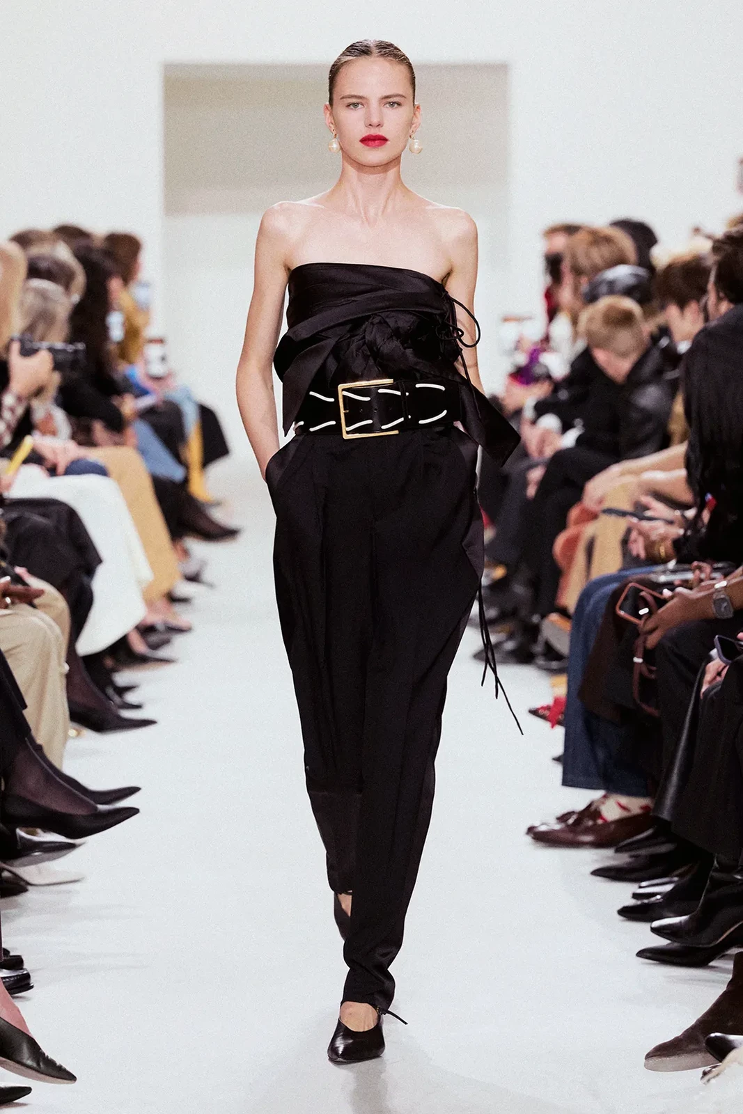 00063-celine-spring-2027-ready-to-wear-credit-brand
