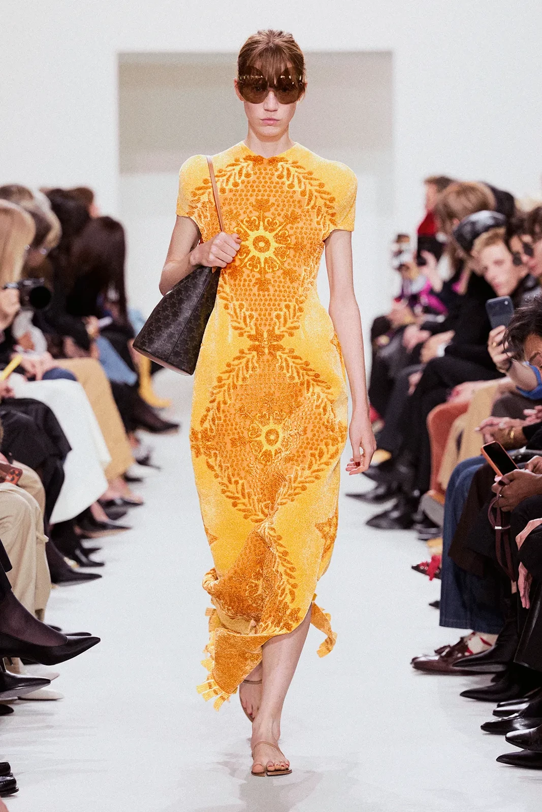 00068-celine-spring-2027-ready-to-wear-credit-brand