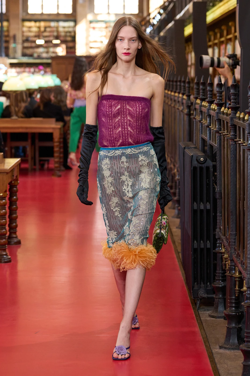 Valentino S27 046