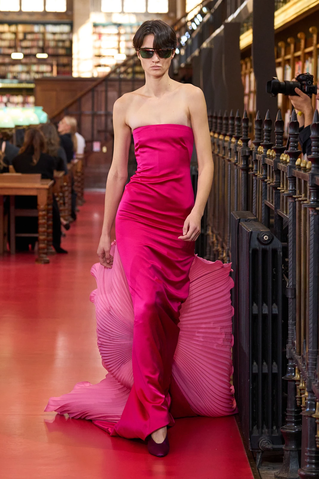 Valentino S27 080