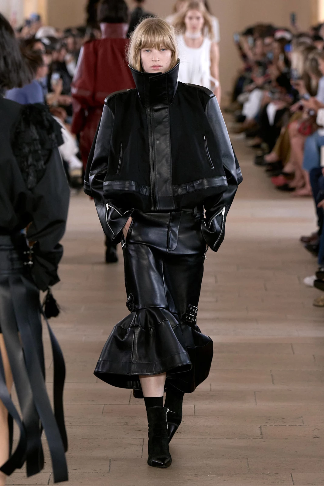 Sacai S27 012