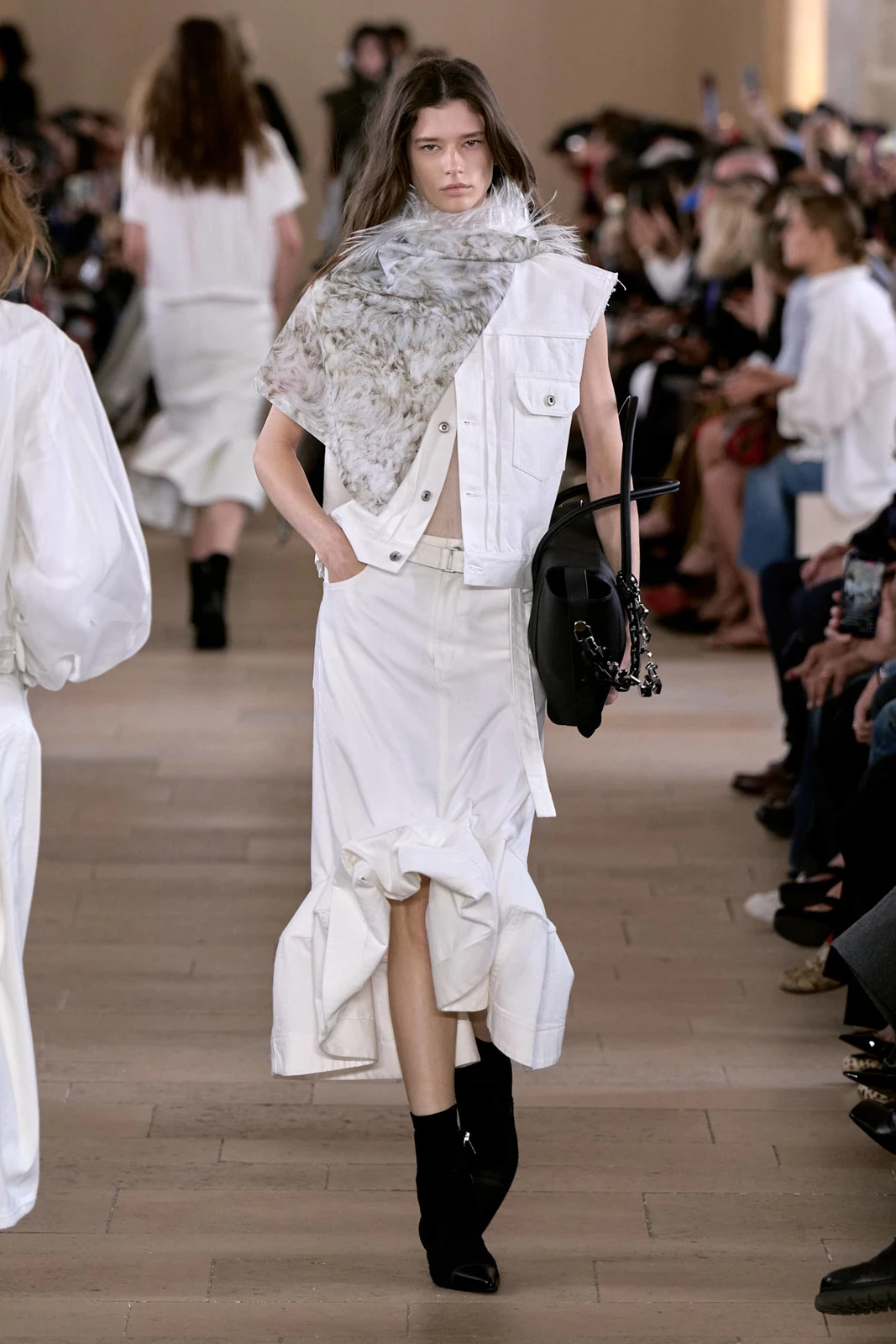Sacai S27 016