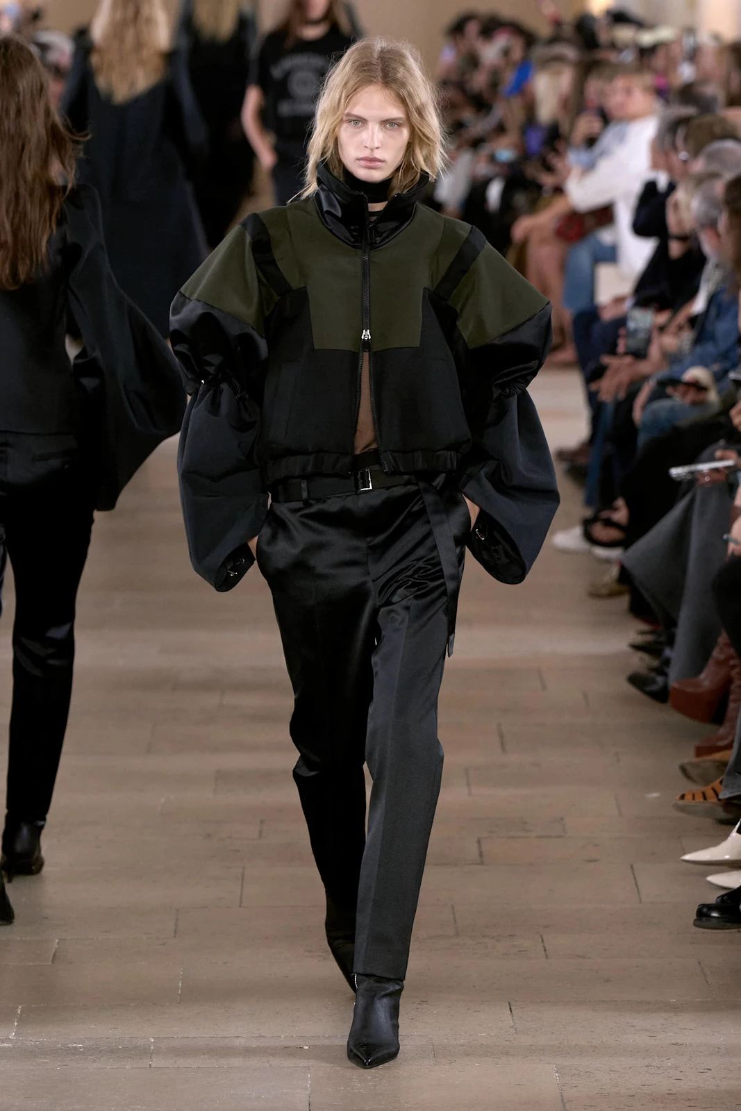 Sacai S27 029