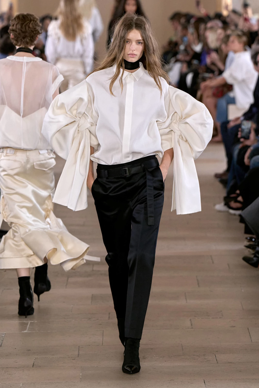 Sacai S27 038