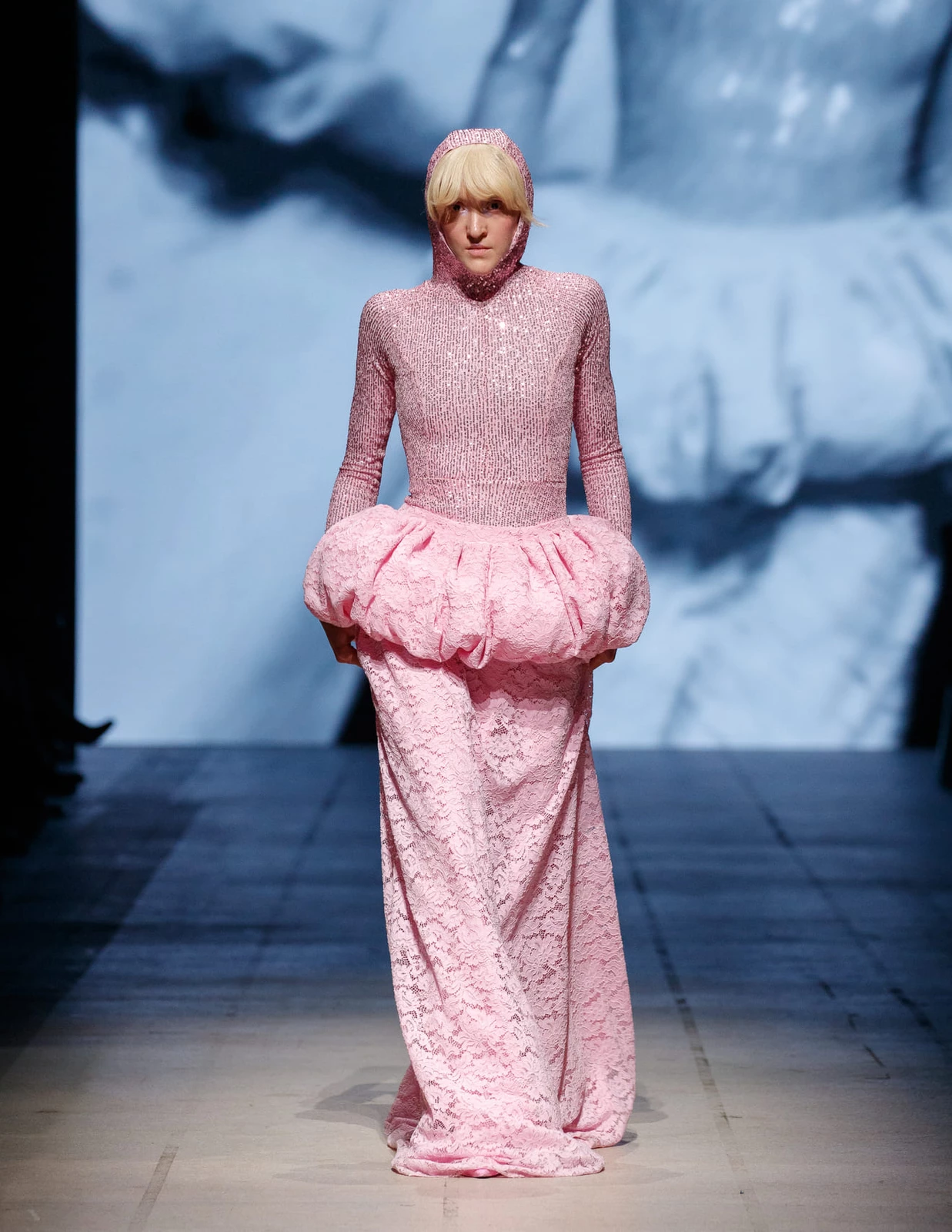 STRA1744