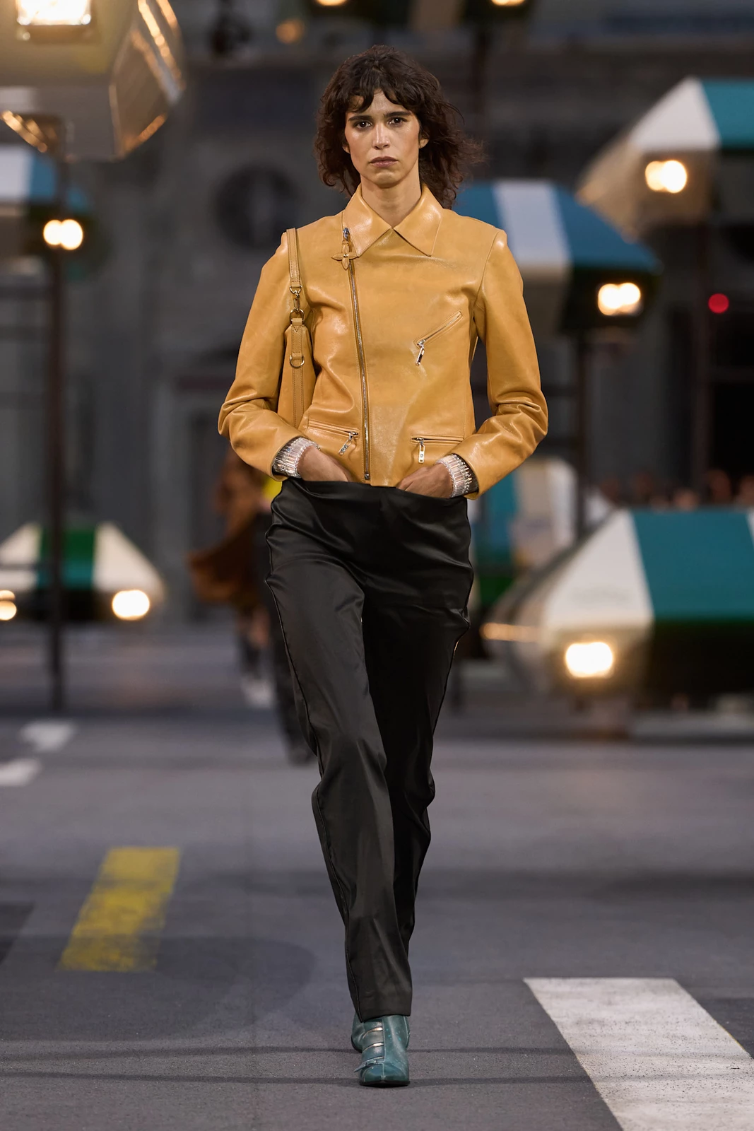 Vuitton S27 013