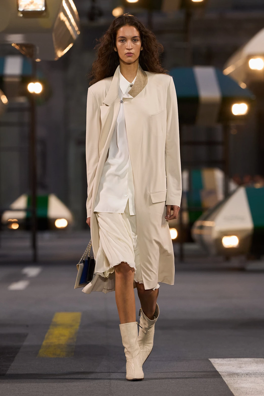 Vuitton S27 044