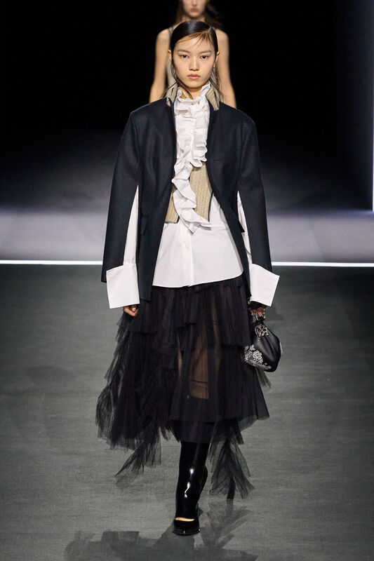 Dior F25 011