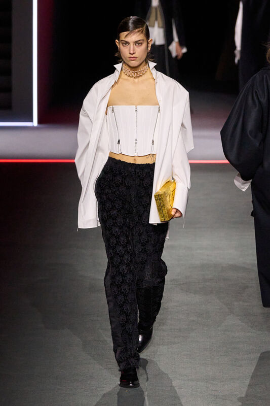 Dior F25 024