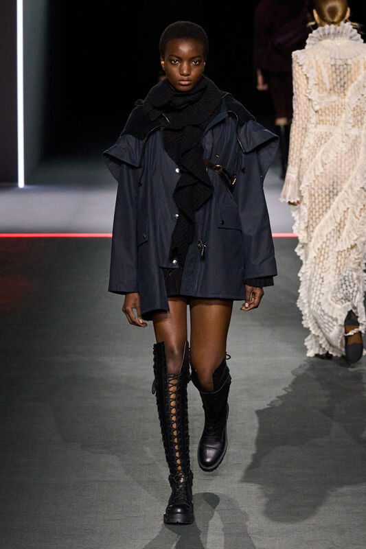 Dior F25 044