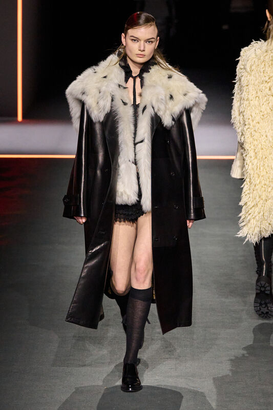 Dior F25 049