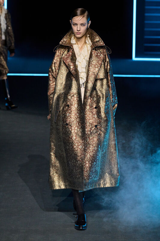 Dior F25 056