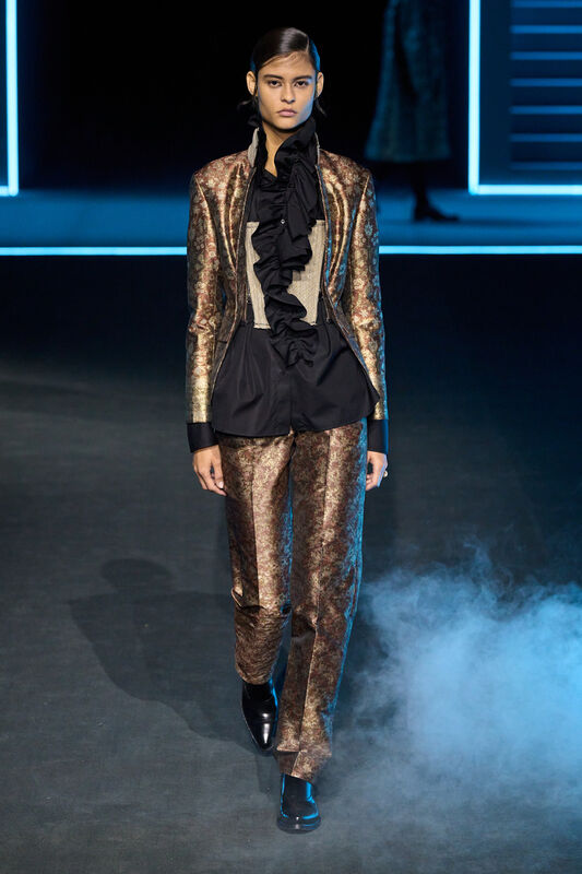 Dior F25 058