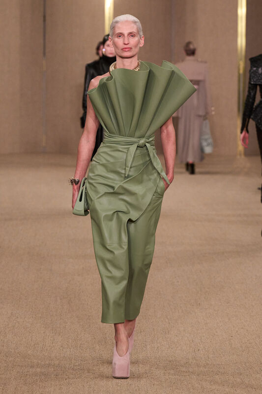 Balmain F24 012