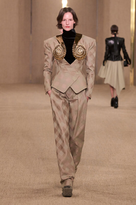 Balmain F24 014
