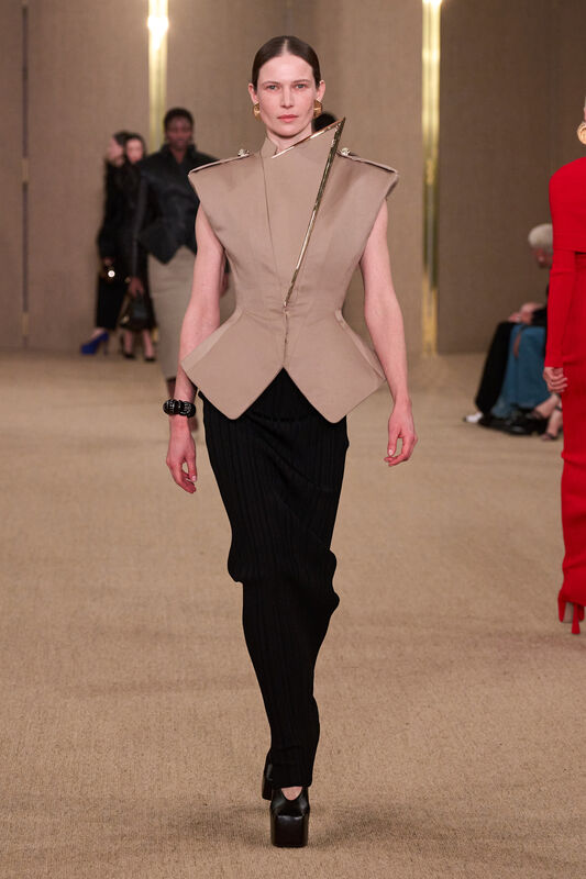 Balmain F24 023
