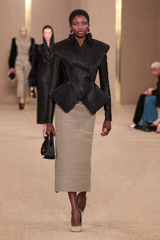 Balmain F24 024