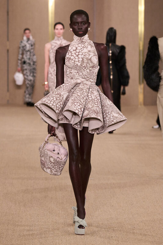 Balmain F24 028
