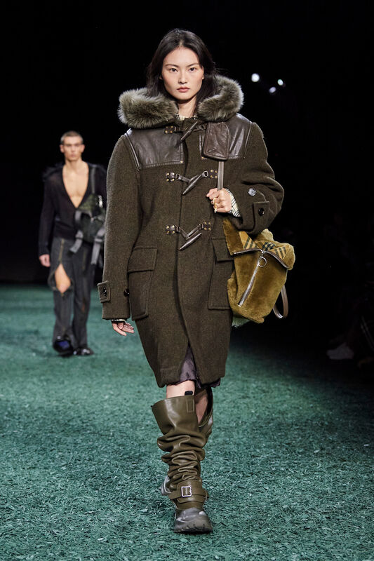 Burberry F24 004