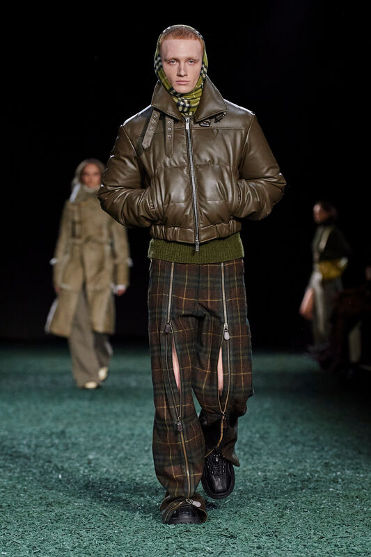 Burberry F24 009