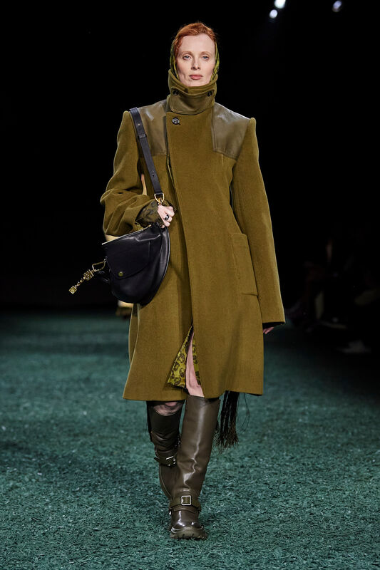 Burberry F24 020