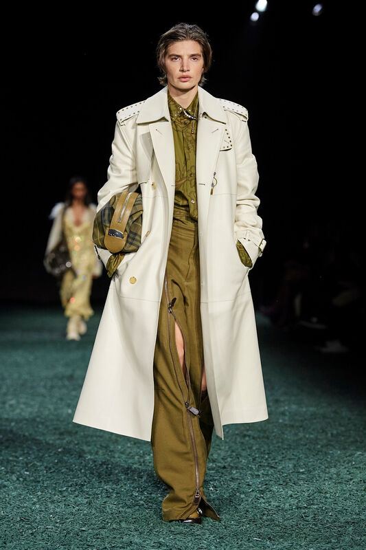 Burberry F24 024