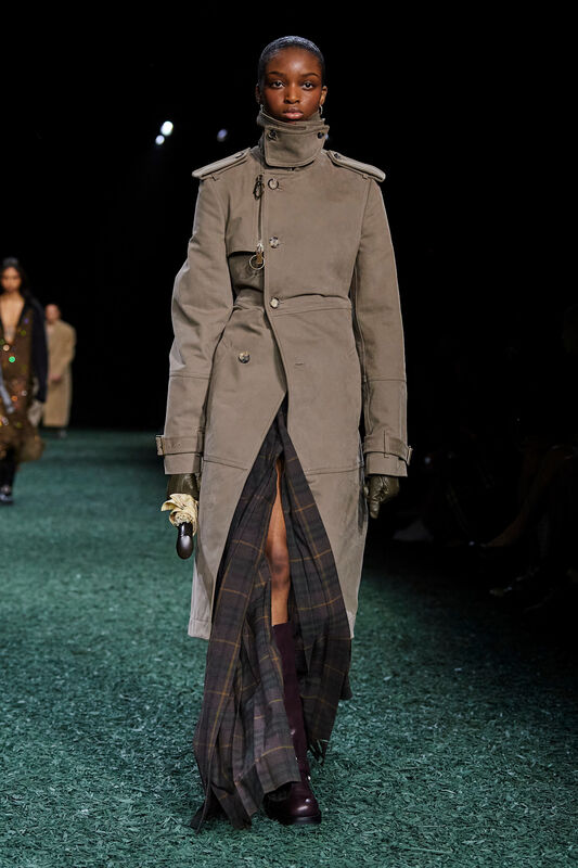 Burberry F24 028
