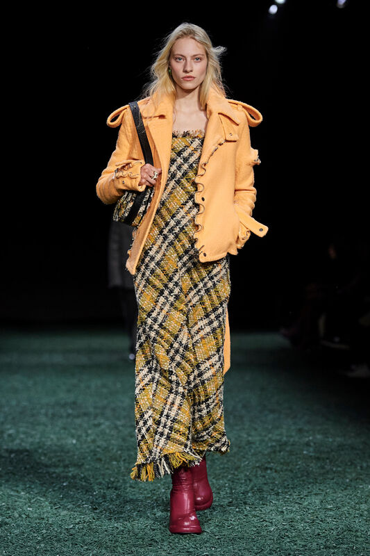 Burberry F24 034