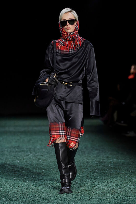 Burberry F24 040