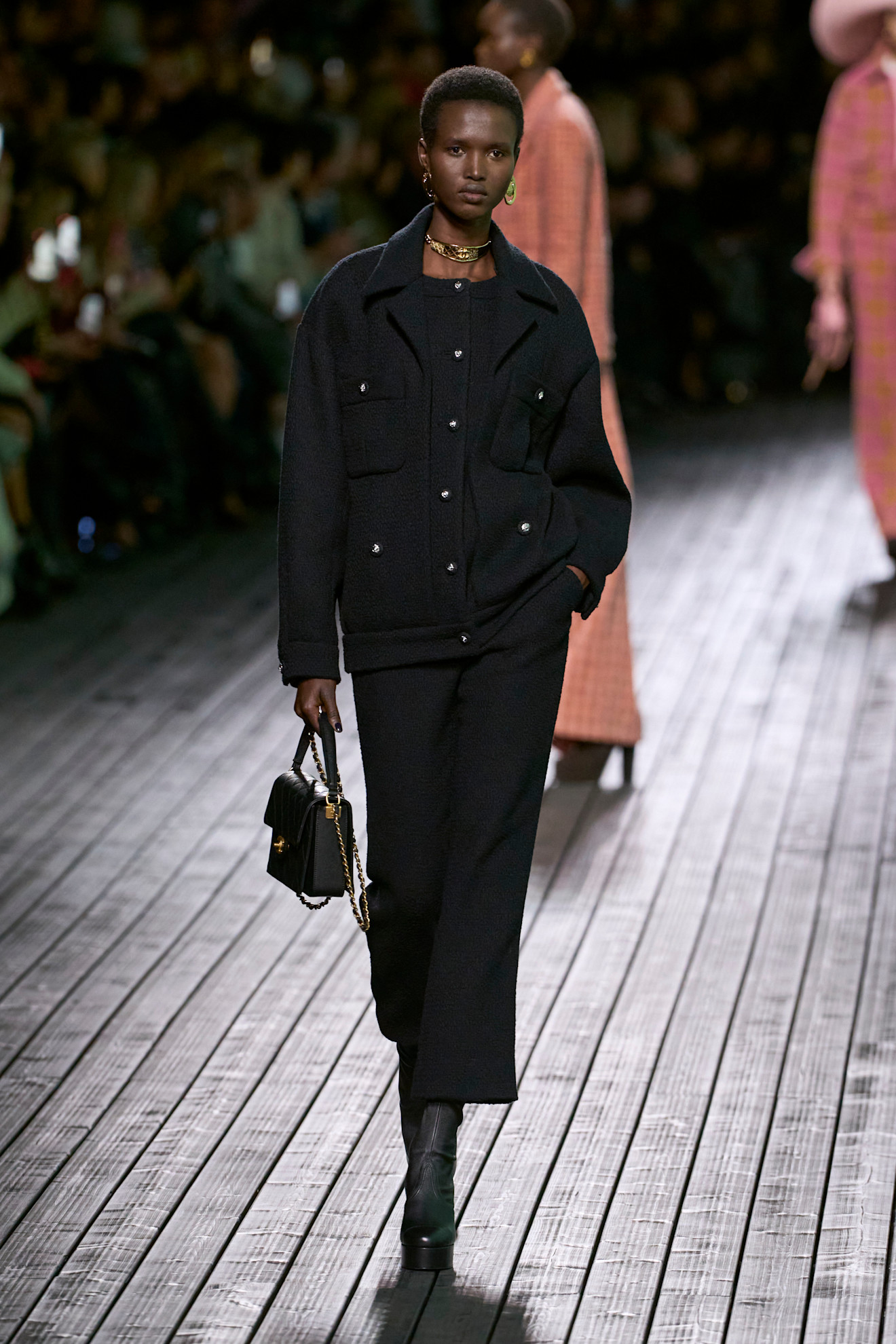 Chanel F24 051