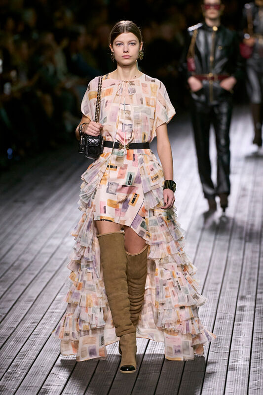 Chanel F24 065