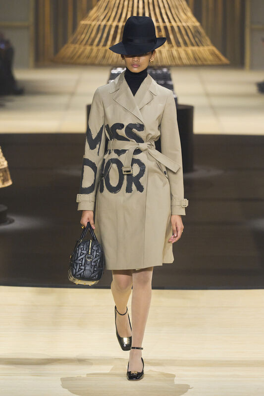 Christian Dior F24 003