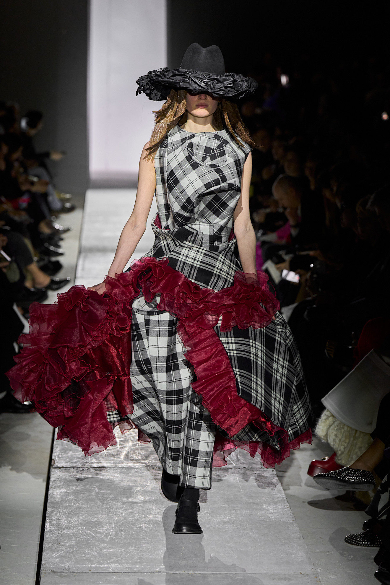 Comme Des Garcons F25 009