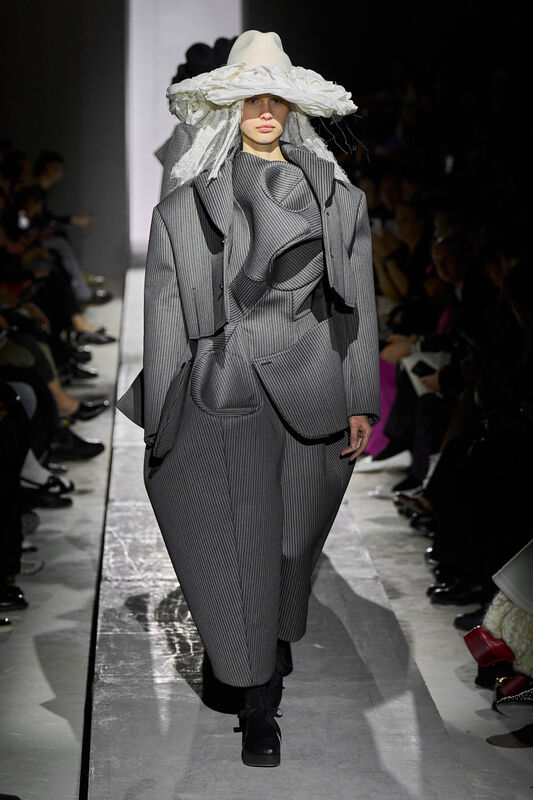 Comme Des Garcons F25 004