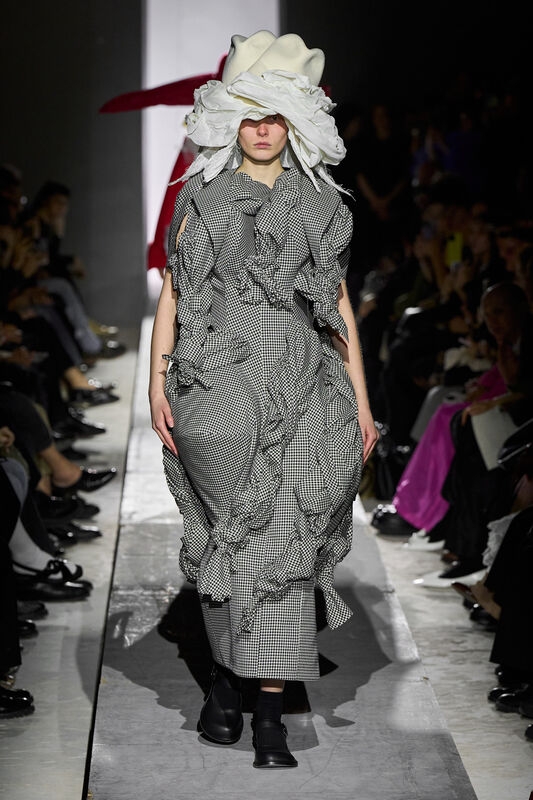 Comme Des Garcons F25 015