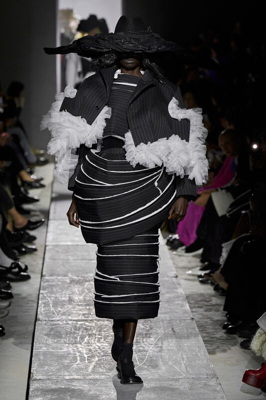 Comme Des Garcons F25 016