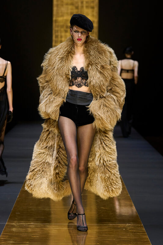 Dolce Gabbana F24 010