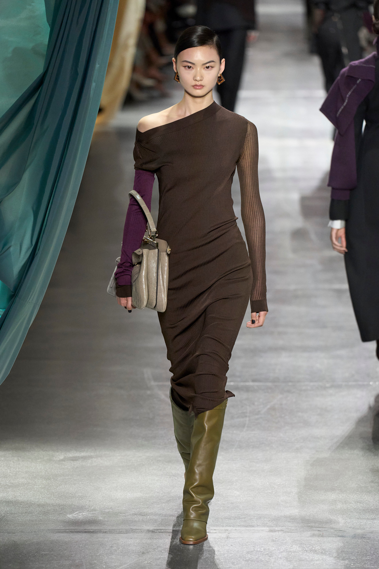 Fendi F24 077