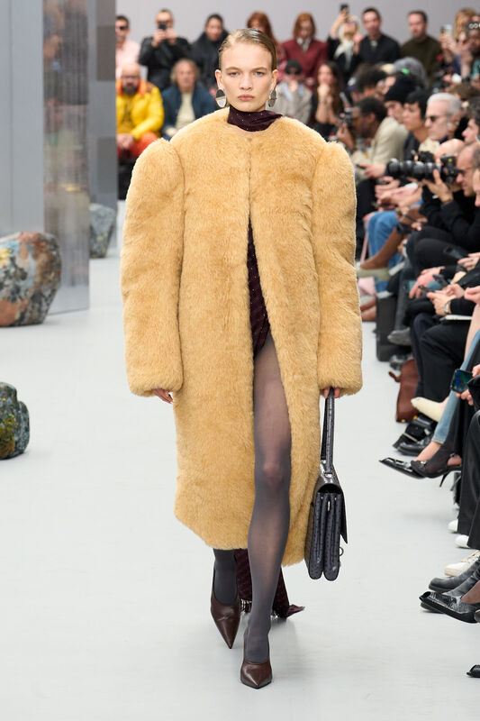 Acne F25 003