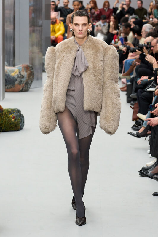 Acne F25 005