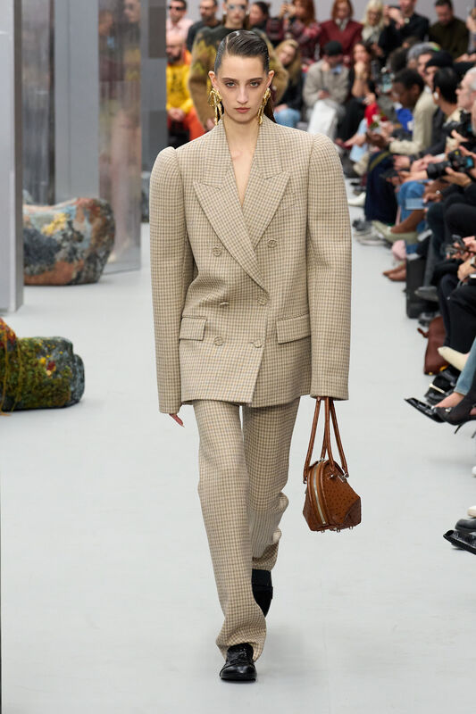 Acne F25 011