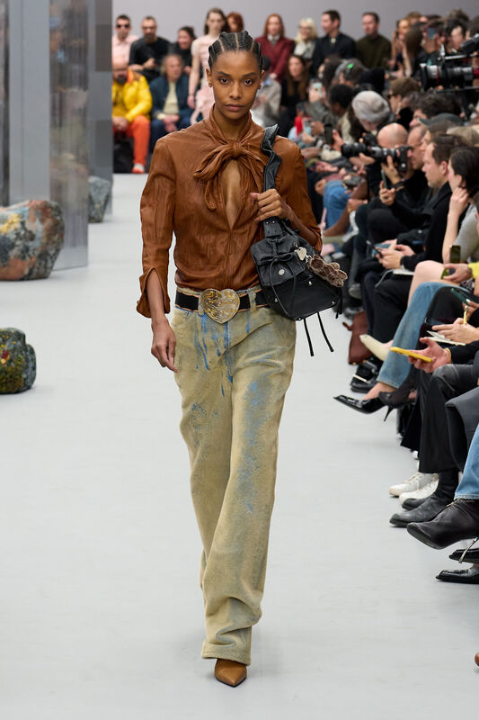 Acne F25 028