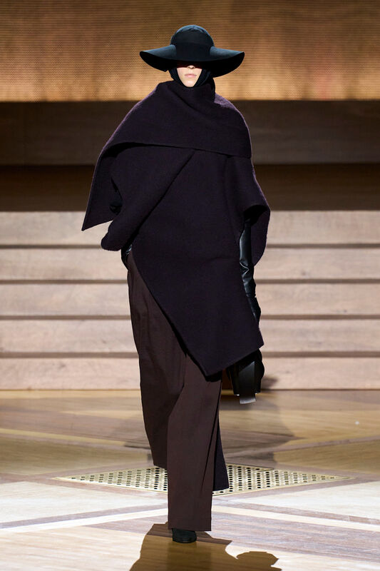 Miyake F24 019