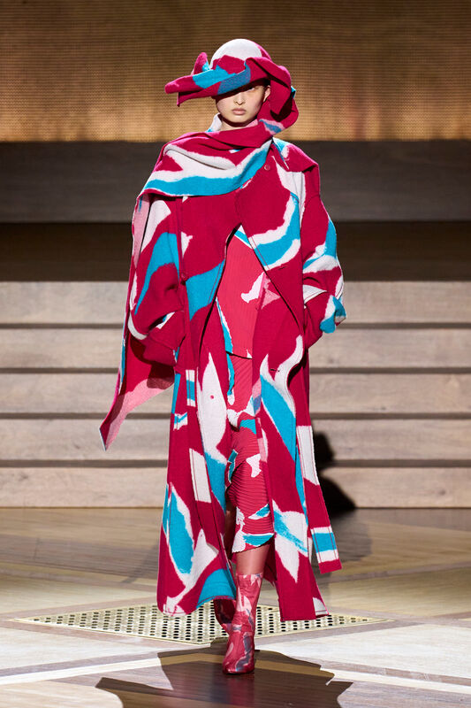 Miyake F24 032