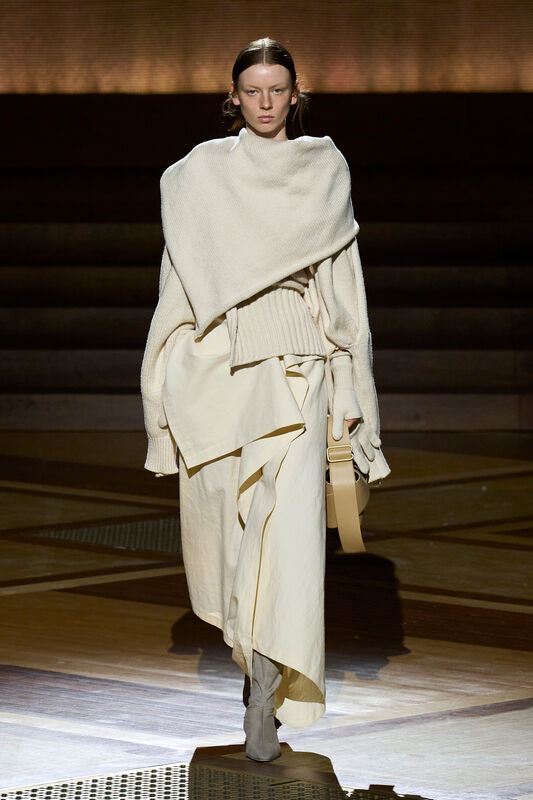 Miyake F24 041
